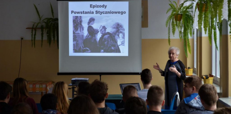 Młodzież zgłębiła historię Powstania Styczniowego - Zdjęcie główne