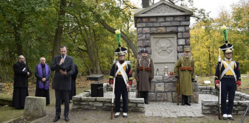 [ZDJĘCIA] W hołdzie żołnierzom poległym w walkach niepodległościowych - Zdjęcie główne