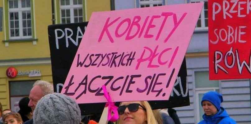 Kobiety świętowały, feministki wyszły na ulice - Zdjęcie główne