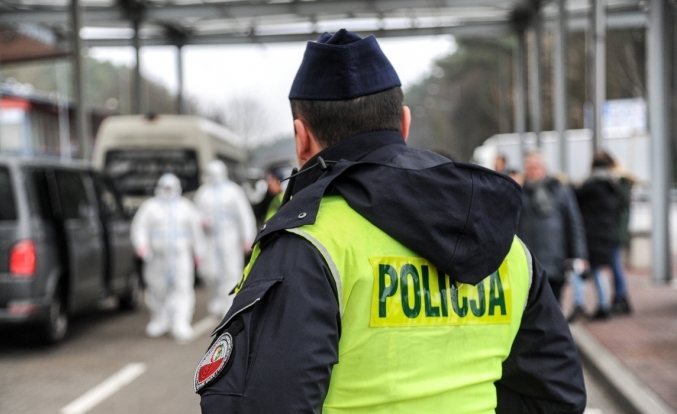 Liczba dziennych zakażeń zbliża się do tysiąca: jak sytuacja w naszym regionie? Będą obostrzenia? - Zdjęcie główne