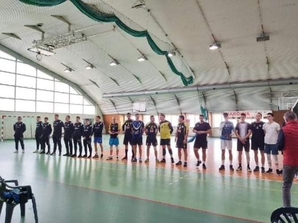 Jesienny puchar siatkówki za nami. Najlepsza okazała się ekipa Gostynin Team [ZDJĘCIA] - Zdjęcie główne