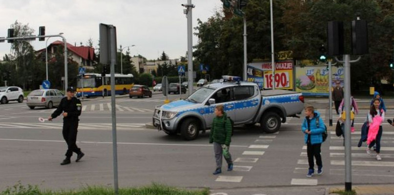 Ewakuacja bloku i przedszkola w Płocku. Znaleziono materiały wybuchowe! - Zdjęcie główne