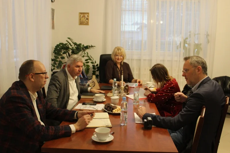 Oświetlenie uliczne na terenie jednej z gmin do modernizacji. Podpisano umowę - Zdjęcie główne