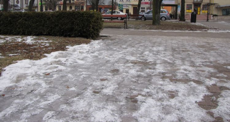 Nadchodzi marznąca mżawka. Meteorolodzy ostrzegają  - Zdjęcie główne