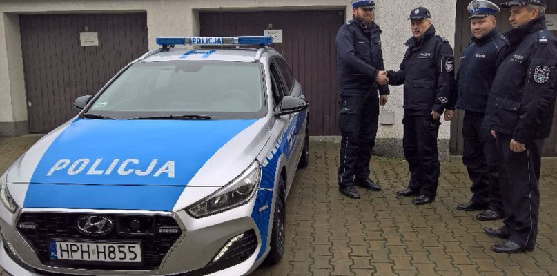 Nowy radiowóz dla policji - Zdjęcie główne