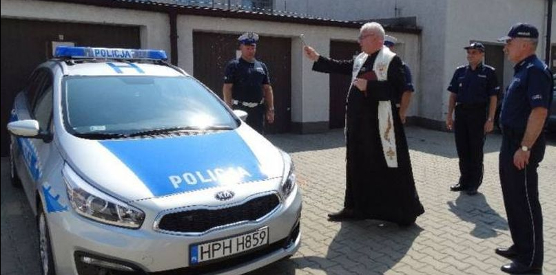 Policjanci mają nową furę. Będą nią ścigać m.in. piratów drogowych - Zdjęcie główne