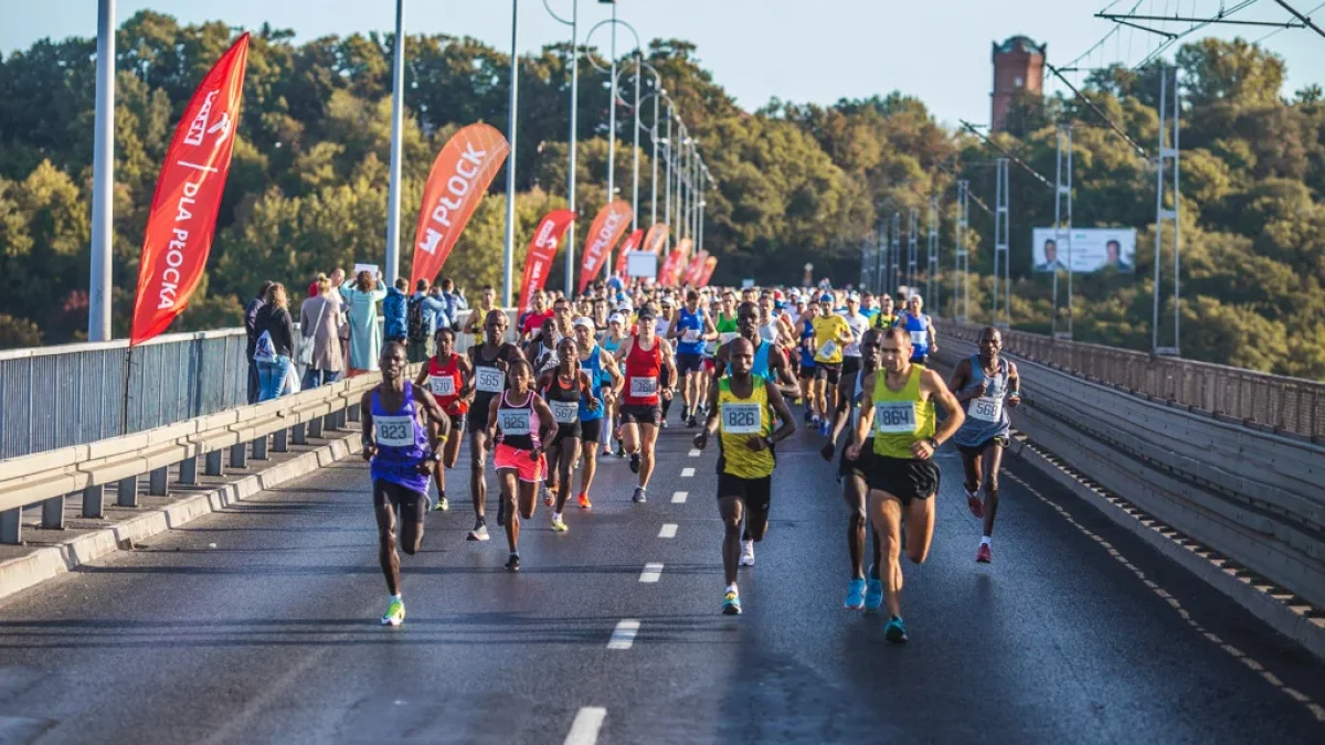 Duże utrudnienia w ruchu. Zbliża się Półmaraton Dwóch Mostów - Zdjęcie główne