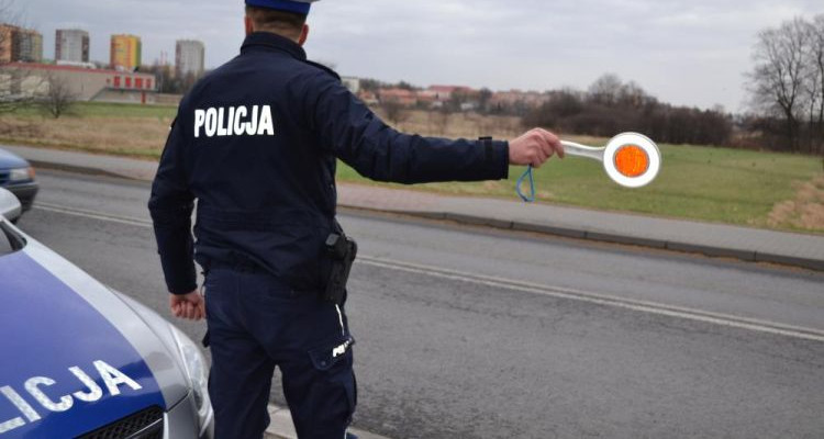 Policjanci sprawdzili 200 kierujących. Kolejne kontrole już w najbliższy weekend - Zdjęcie główne