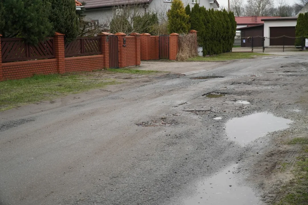 Podpisano umowę na remont jednej z dróg. Kiedy start prac? - Zdjęcie główne