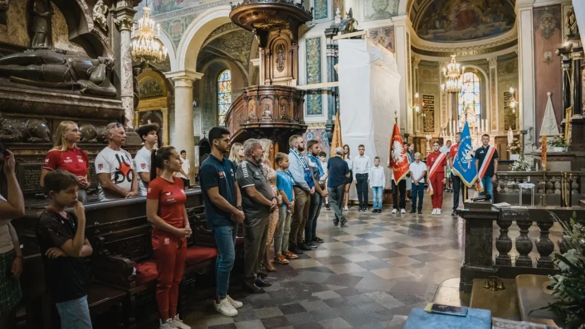 Sportowcy, trenerzy i kibice w katedrze. Będą się modlić za lokalny sport! - Zdjęcie główne