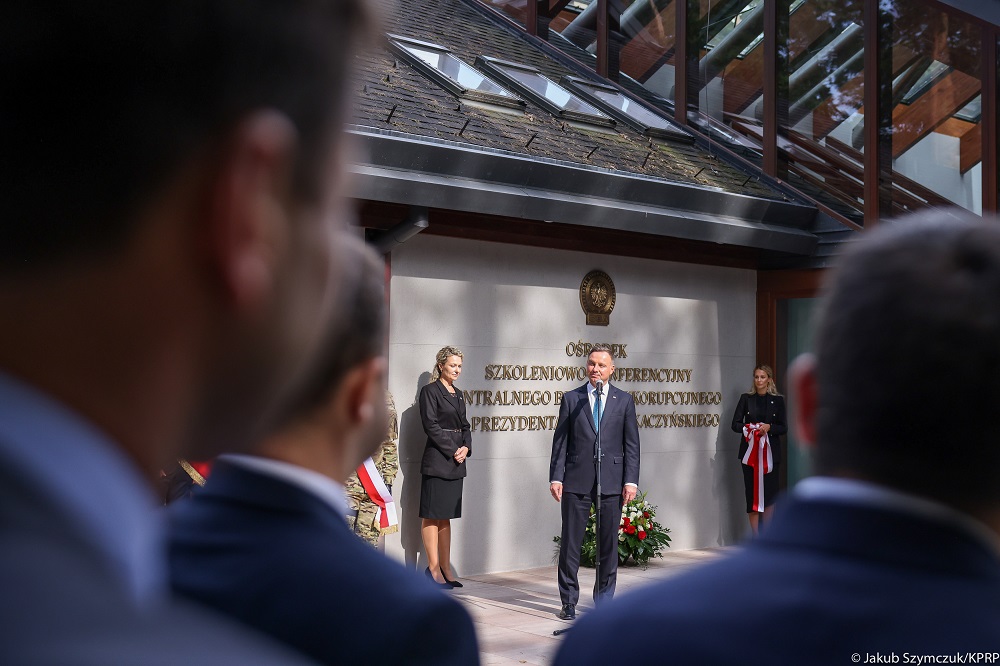 Prezydent RP pod Gostyninem. Odwiedził ośrodek szkolno-konferencyjny CBA [ZDJĘCIA] - Zdjęcie główne