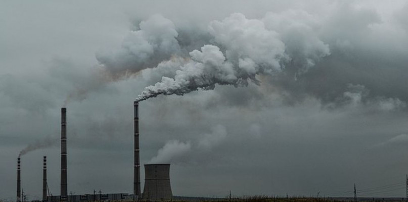 Uwaga, zła jakość powietrza - Zdjęcie główne