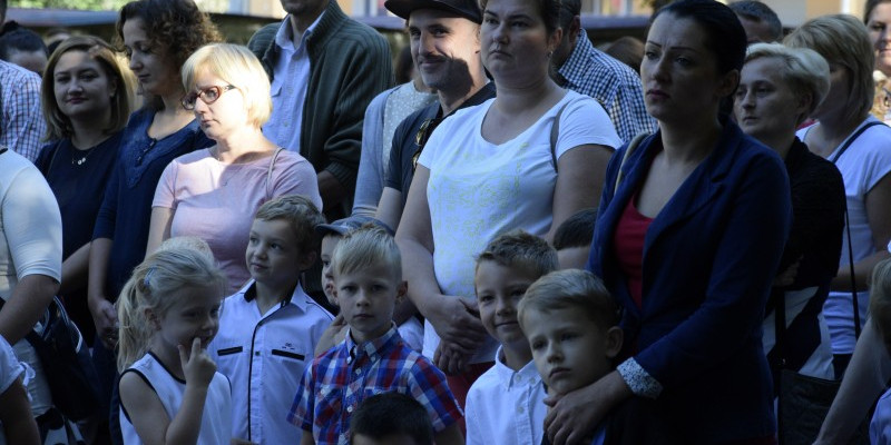 Koniec laby, zabrzmiał pierwszy dzwonek - Zdjęcie główne