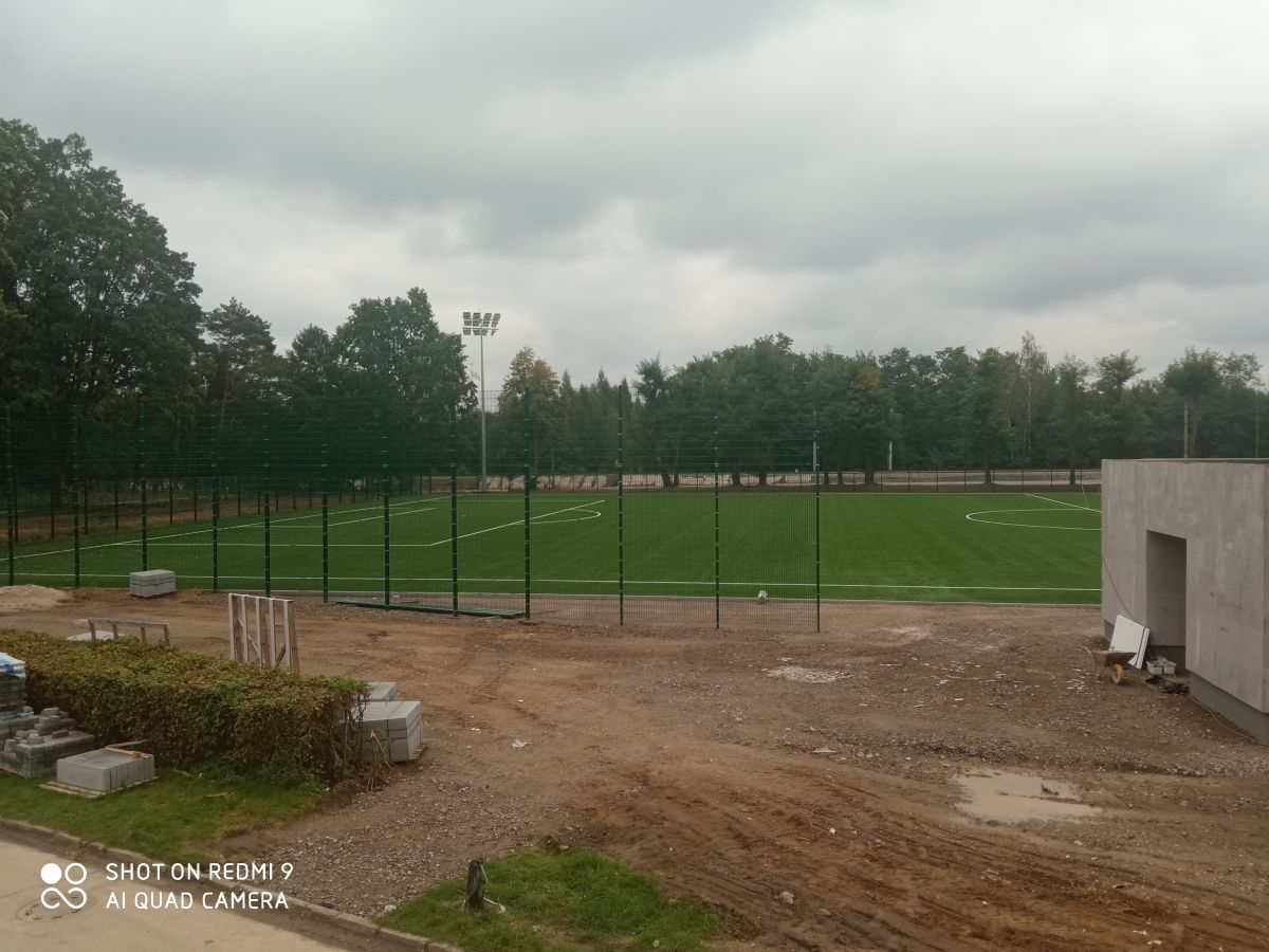 Praca na stadionie trwają. Koniec w połowie października - Zdjęcie główne