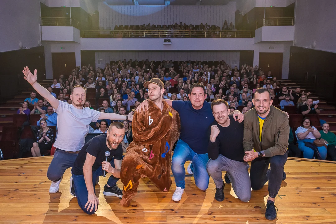 Gwiazdy stand-upu w szkole muzycznej. Na pomoc Ukrainie [ZDJĘCIA] - Zdjęcie główne