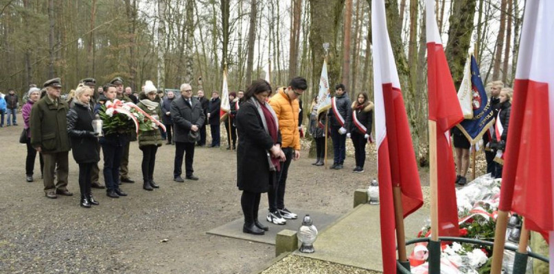 Gostynin oddaje cześć Powstańcom - Zdjęcie główne