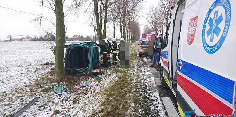 Dachowanie pod Gąbinem. Mieszkaniec gminy Szczawin w szpitalu - Zdjęcie główne