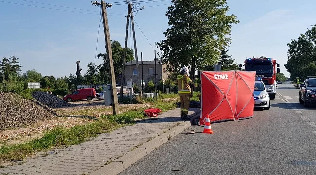 Tragiczny wypadek między Gostyninem i Kutnem. Nie żyje mężczyzna [ZDJĘCIA] - Zdjęcie główne