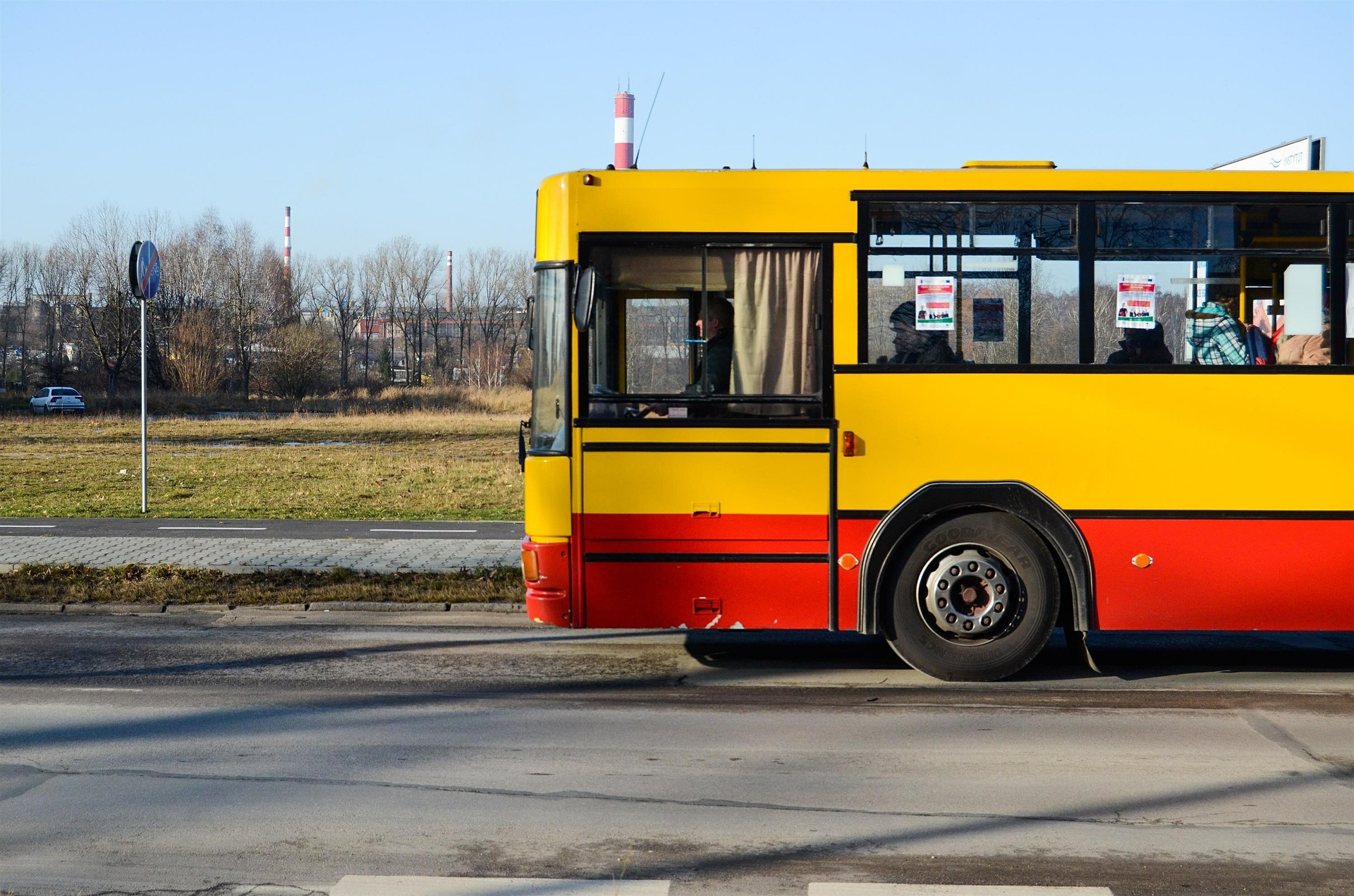 Powiat uruchomił nowe linie autobusowe - Zdjęcie główne