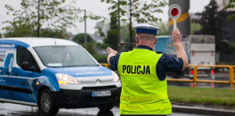 19-latek pędził ponad 130 km/h w zabudowanym. Stracił prawo jazdy - Zdjęcie główne