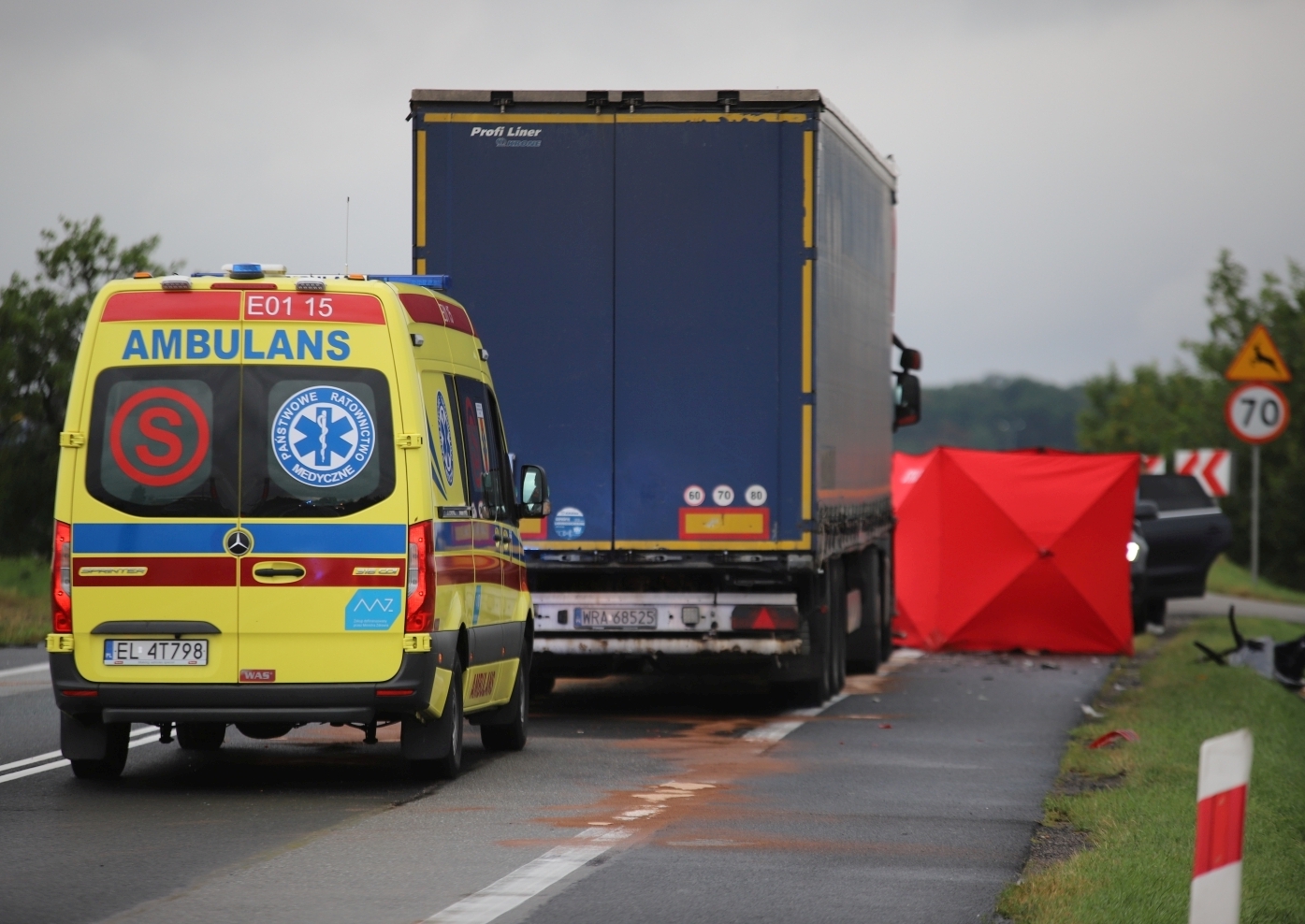 Śmiertelny wypadek na DK 92 między Kutnem a Łowiczem. Droga całkowicie zablokowana - Zdjęcie główne