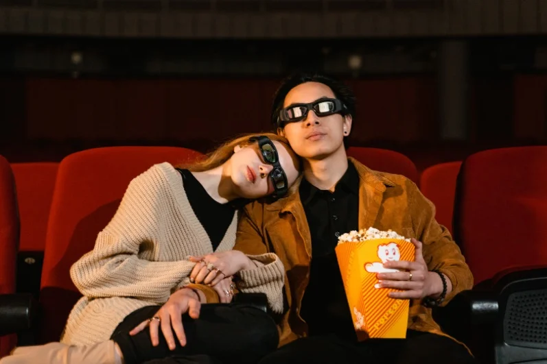 „Z biochemicznego punktu widzenia, miłość niczym nie różni się od dużej tabliczki czekolady”, (Al Pacino jako John Milton, „Adwokat Diabła”, reż. Taylor Hackford)  