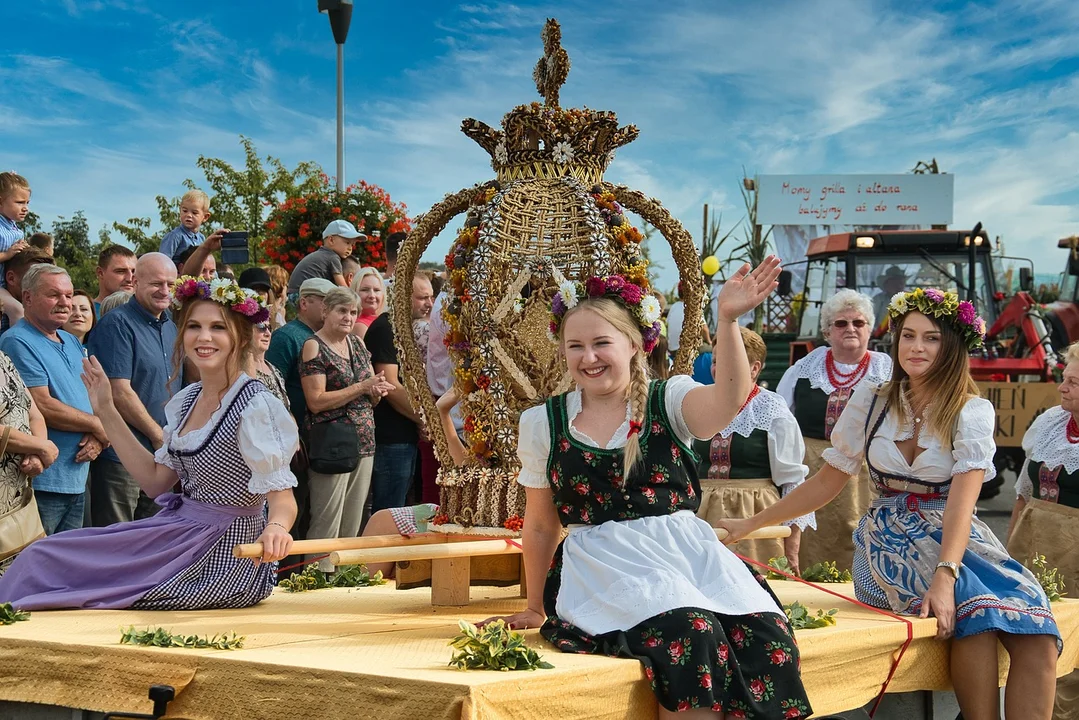 Dożynkowe szaleństwo pod Kutnem! Zaplanowano koncerty disco-polo i nie tylko - Zdjęcie główne