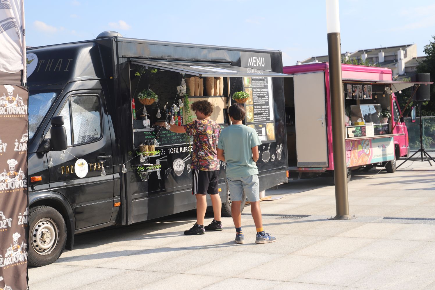 W Kutnie na Placu Wolności ponownie pojawiły się foodtrucki