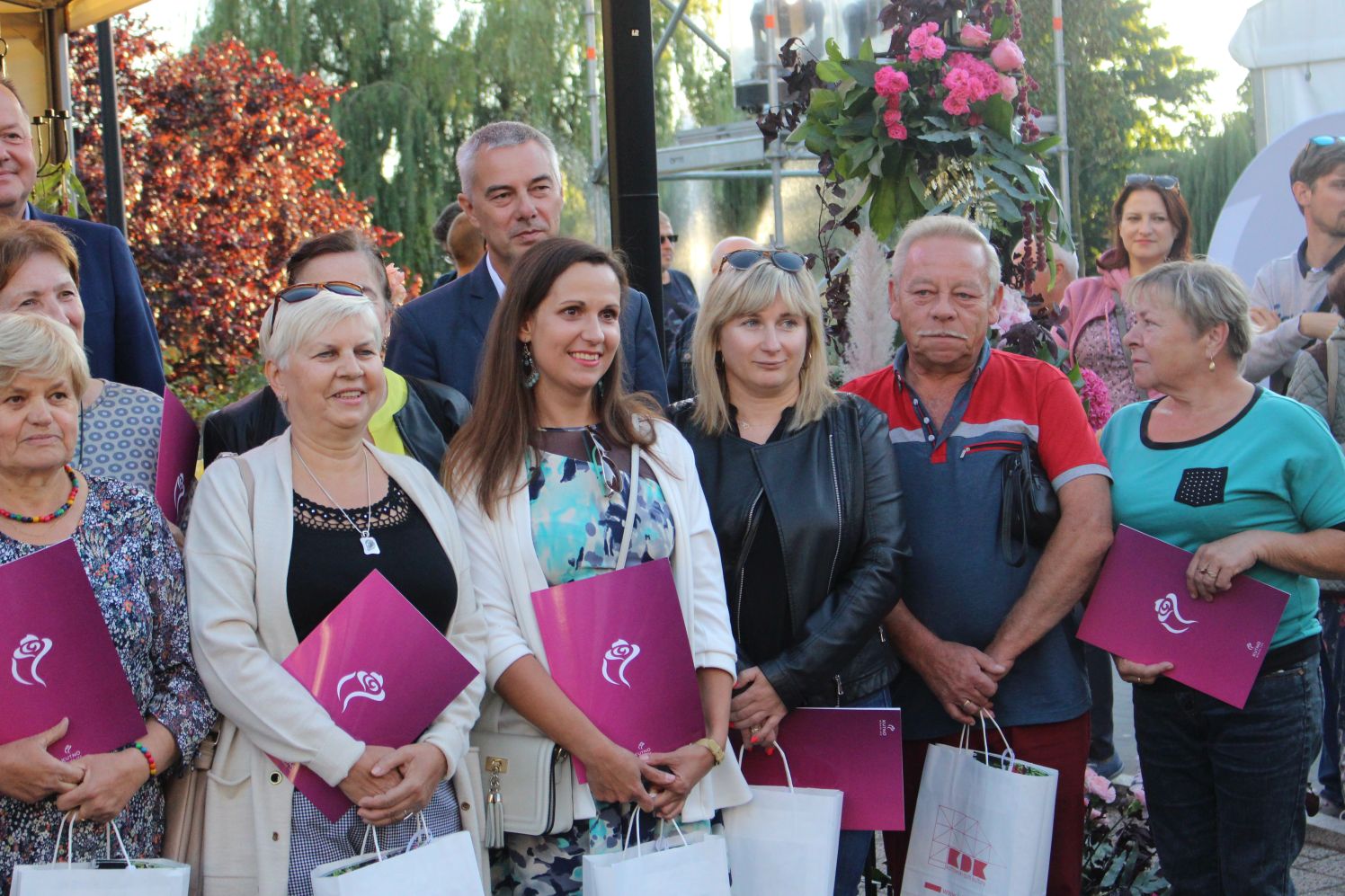 Mieszkańcy Kutna chętnie hodują róże w swoich ogrodach. Wczoraj w ich ręce powędrowały nagrody