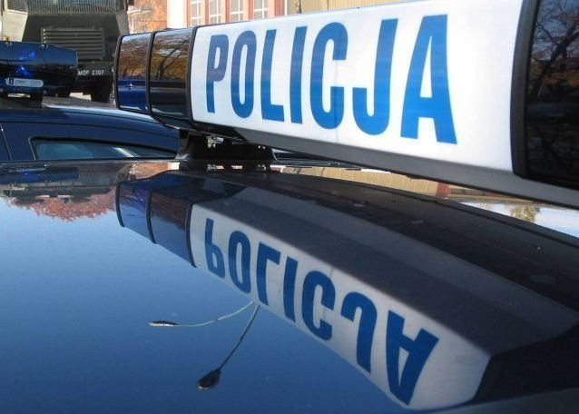 15-latkowie rzucali kamieniami w samochody - Zdjęcie główne