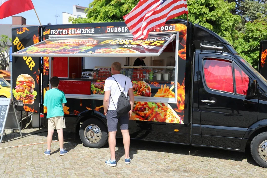 Foodtrucki w centrum miasta. "Udowodnimy, że nie jest drogo i jest pysznie" - Zdjęcie główne