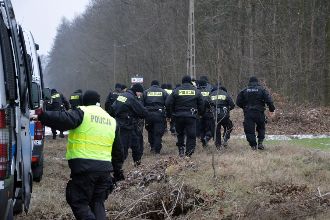 Kilkudziesięciu poszukiwanych w rękach kutnowskiej policji. Mundurowi działali w całym kraju - Zdjęcie główne