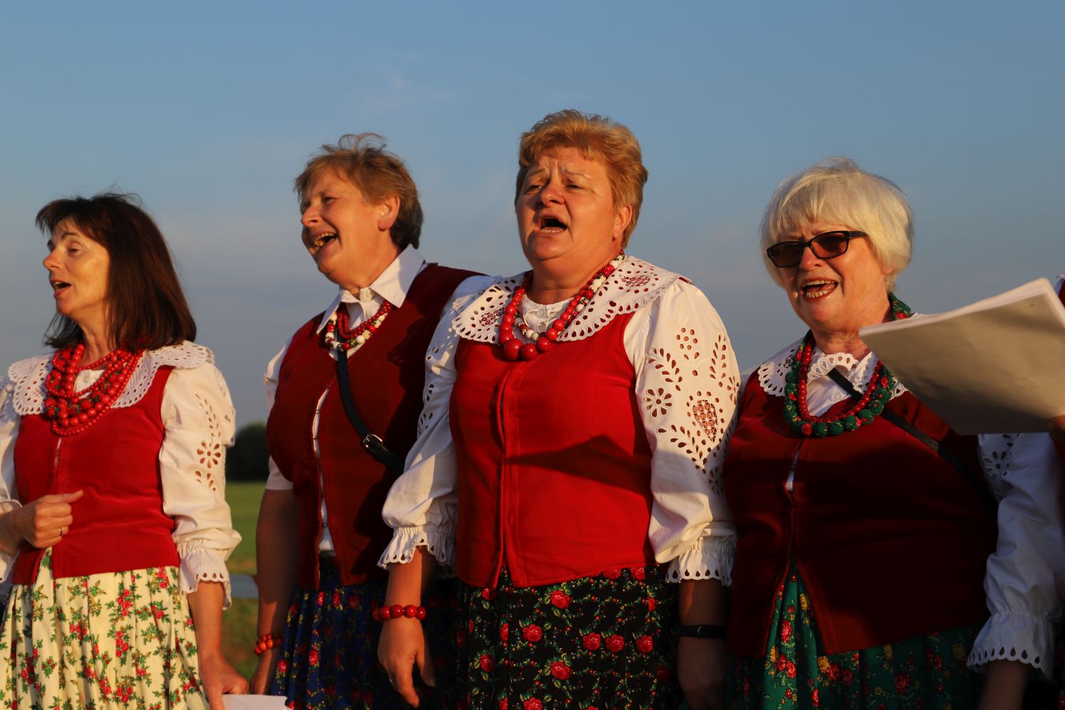 Pod Kutnem zorganizowano imprezę. Jej część odbywa się przy rzece Ochni