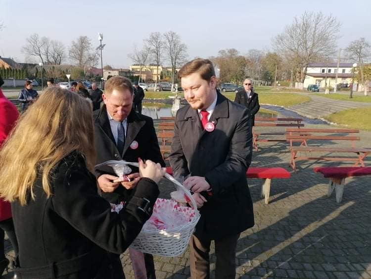 Patriotycznie w powiecie kutnowskim. Dąbrowice oddały cześć bohaterom