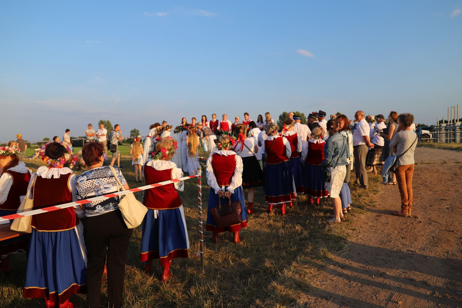 Pod Kutnem zorganizowano imprezę. Jej część odbywa się przy rzece Ochni