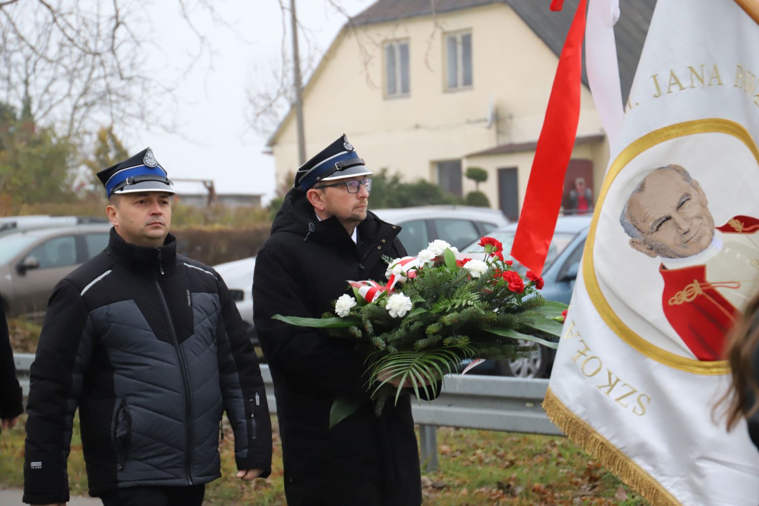 W Gminie Oporów odsłonięto nowy pomnik