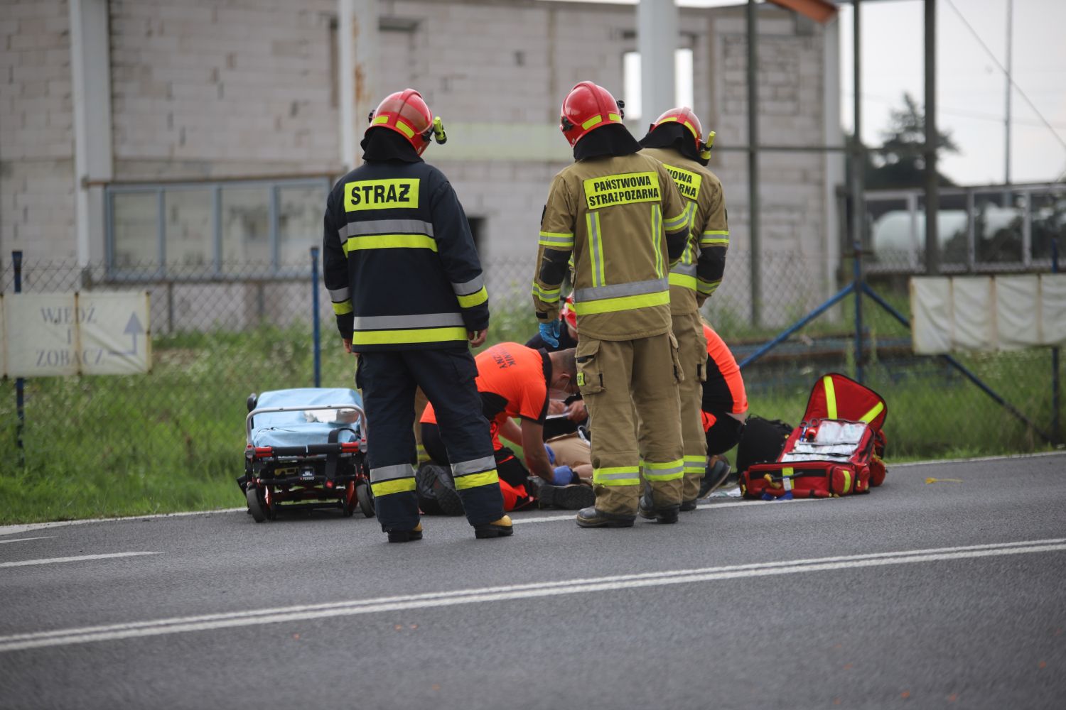 Pod Kutnem doszło do wypadku z udziałem motocyklisty