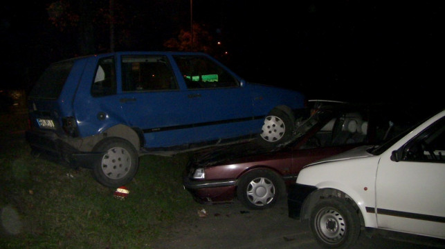 Staranował samochody na parkingu - Zdjęcie główne