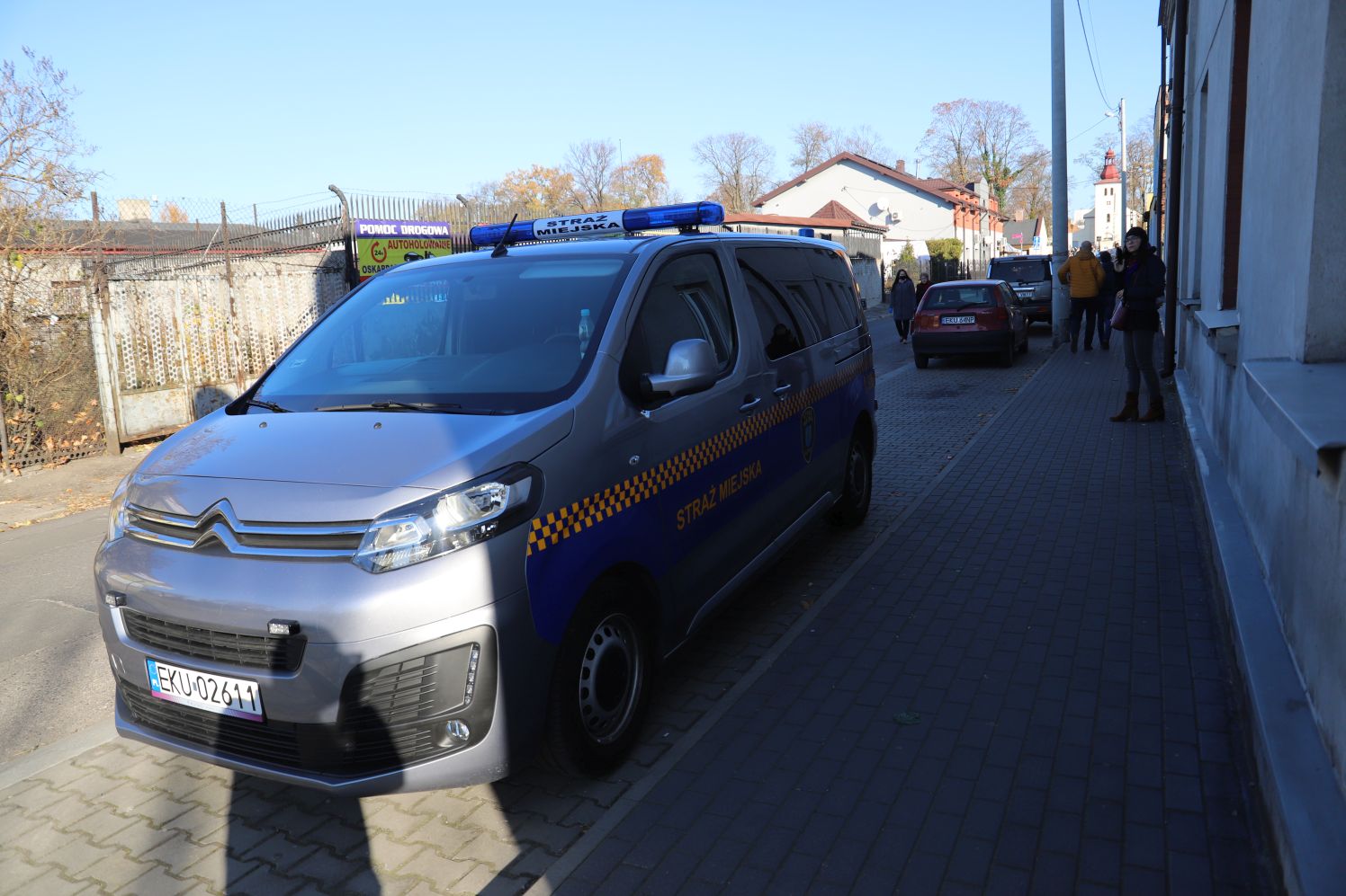 Policja i straż miejska pilnują porządku w związku z dniem Wszystkich Świętych