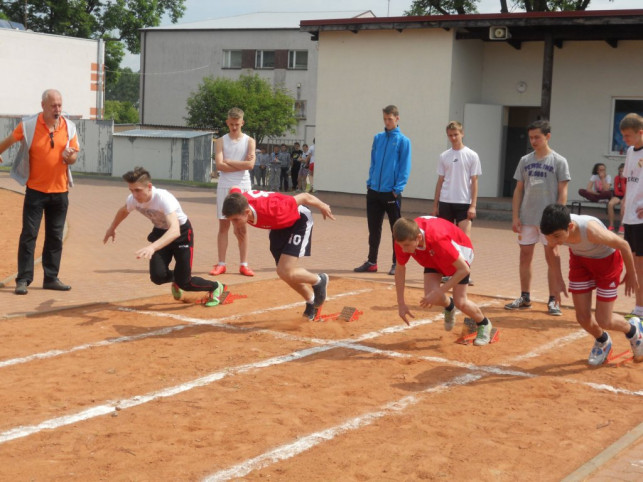 Powiatowe Mistrzostwa Zrzeszenia LZS w lekkiej atletyce - Zdjęcie główne