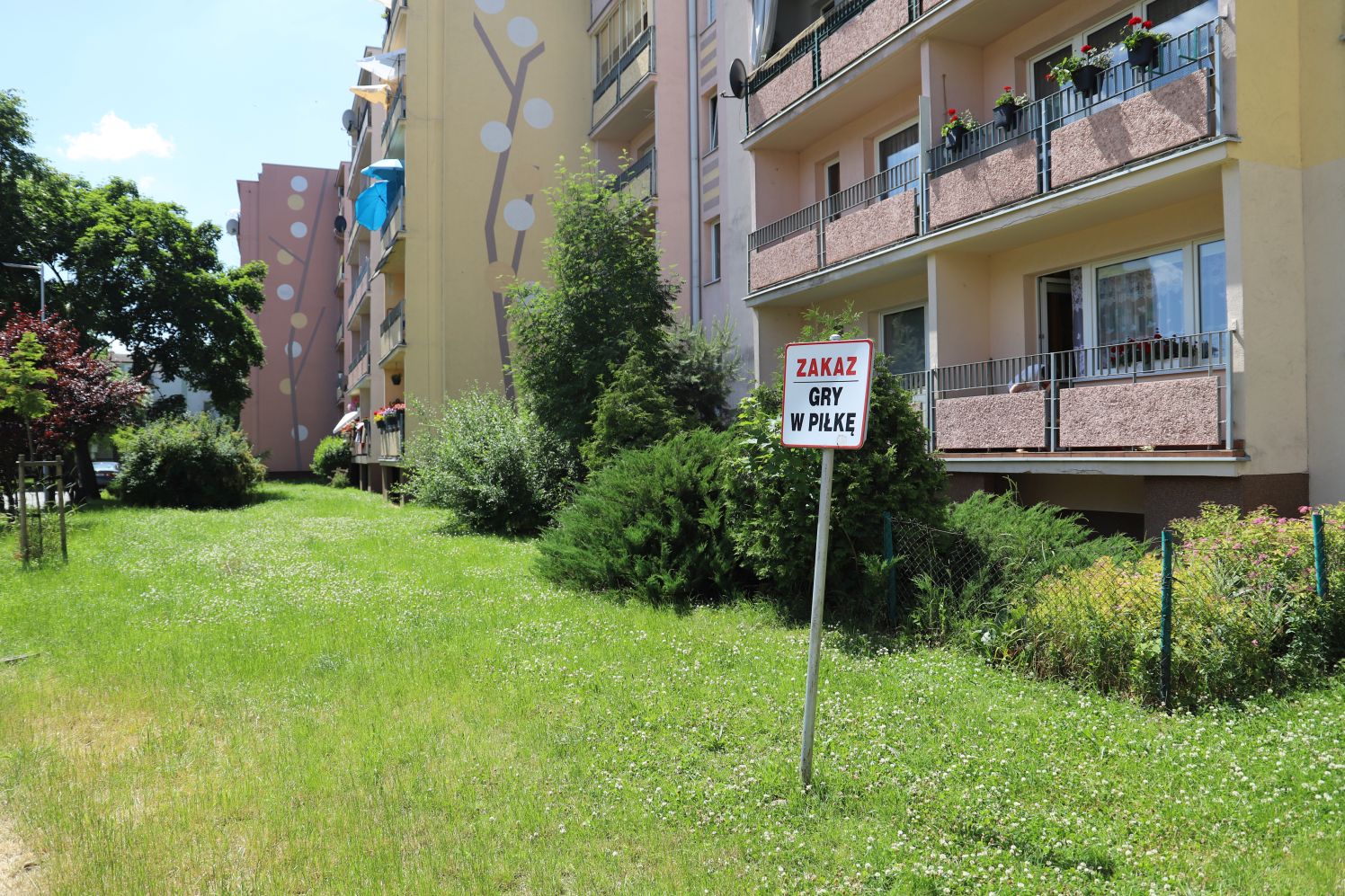 Dziś Polacy debiutują na tegorocznym Euro. Sprawdzamy, czy w Kutnie czuć piłkarskie emocje