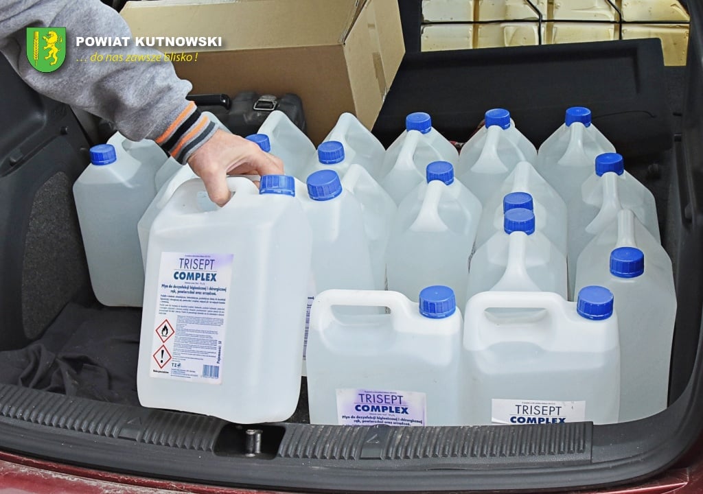 Nowy rok szkolny coraz bliżej. Do powiatu kutnowskiego trafiły środki ochrony dla szkół [ZDJĘCIA] - Zdjęcie główne