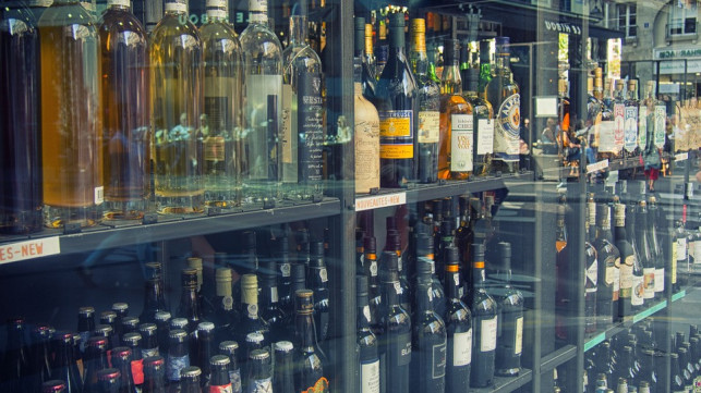 Zakażą sprzedaży alkoholu nocą? Trwają konsultacje - Zdjęcie główne