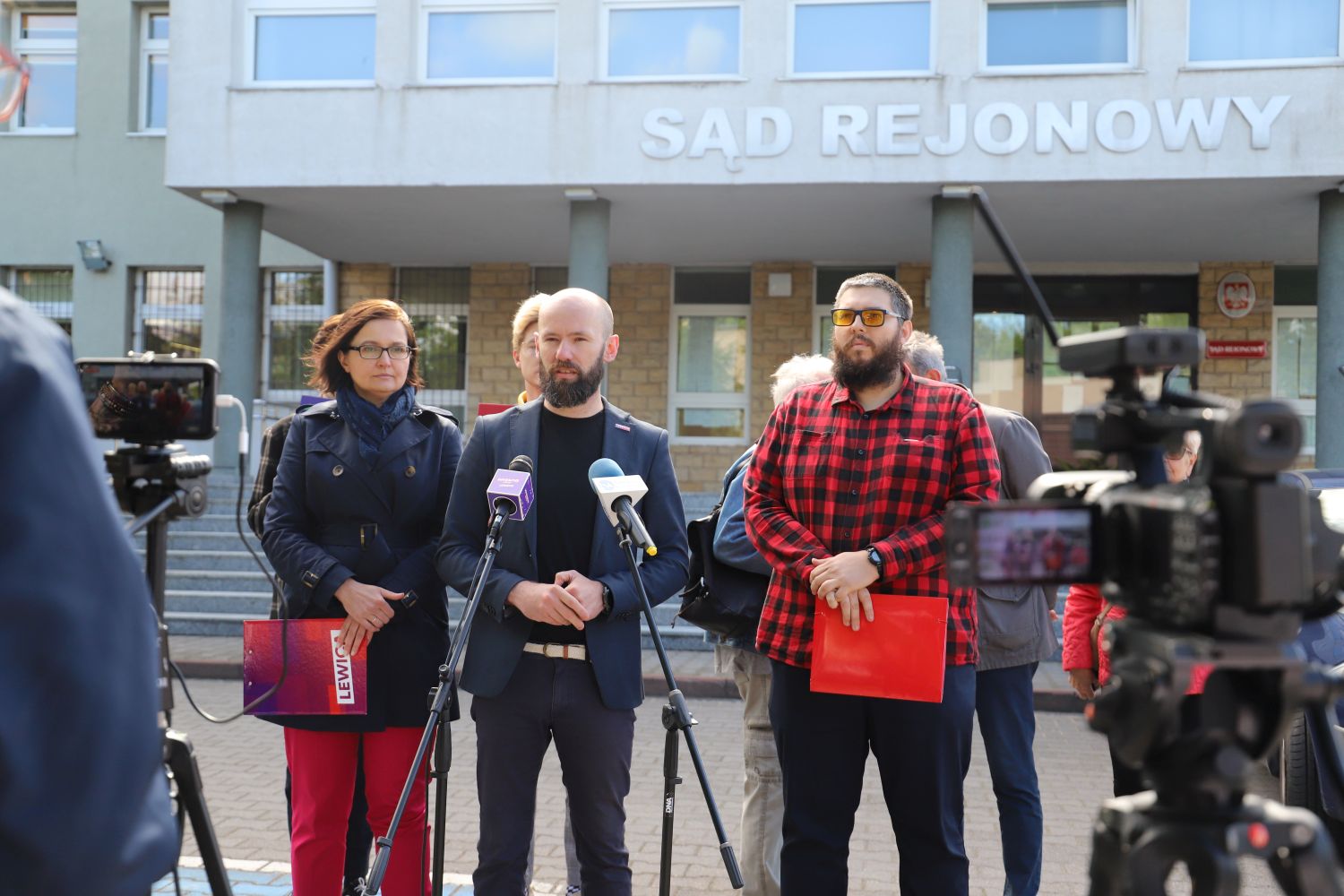 Organizator kutnowskich strajków kobiet przed sądem. "Chcą nas karać za coś, co robimy dobrze" [ZDJĘCIA] - Zdjęcie główne