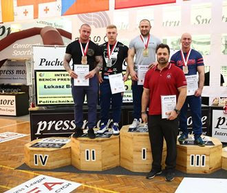 Sukcesy kutnowskich siłaczy - podczas zawodów stanęli na podium  - Zdjęcie główne