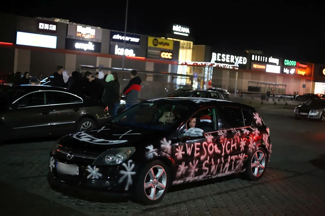 Pod Galerią Różana w Kutnie odbyła się 9. edycja Racing Night Kutno