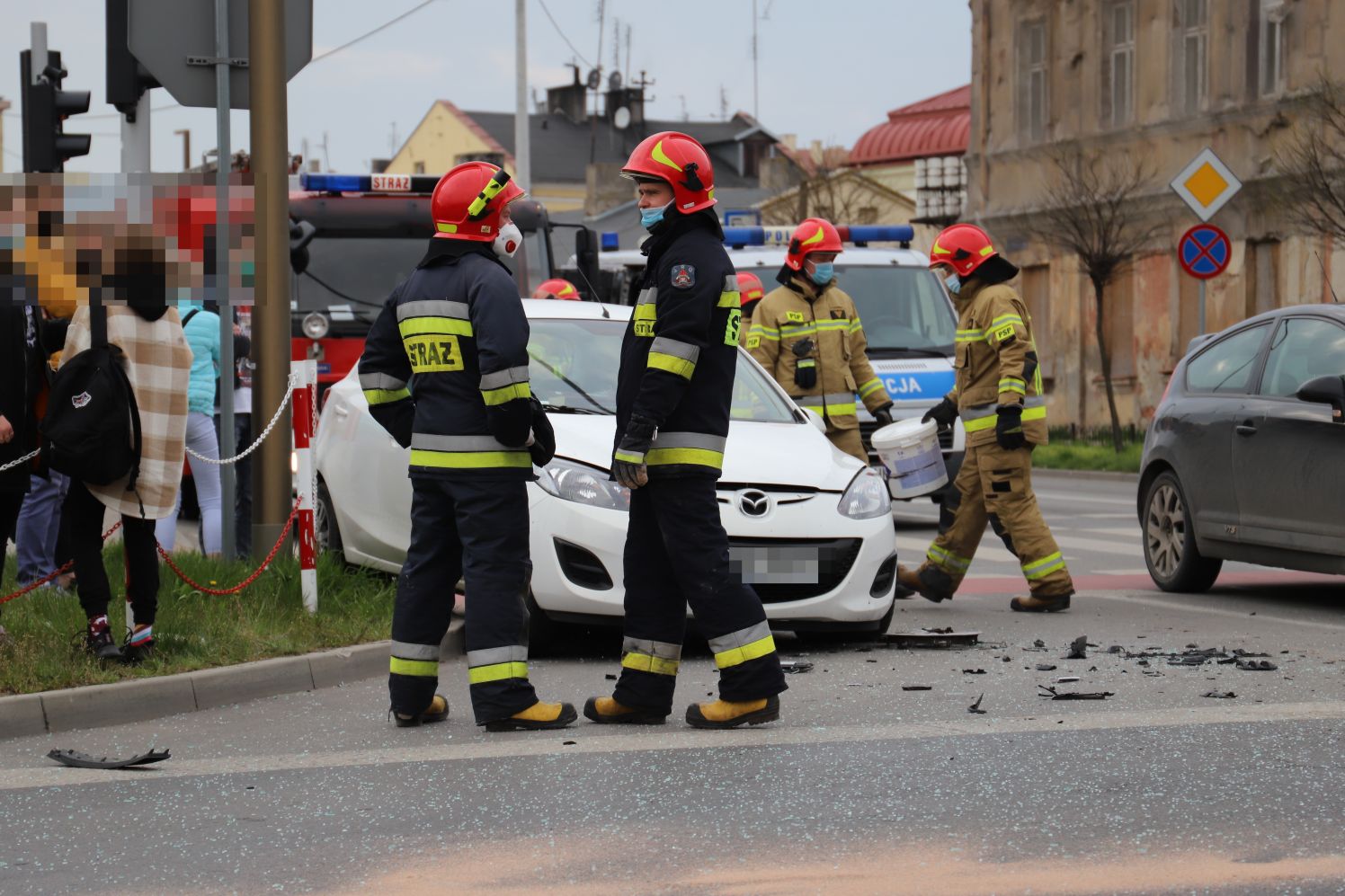 W centrum Kutna doszło do kraksy z udziałem kilku samochodów