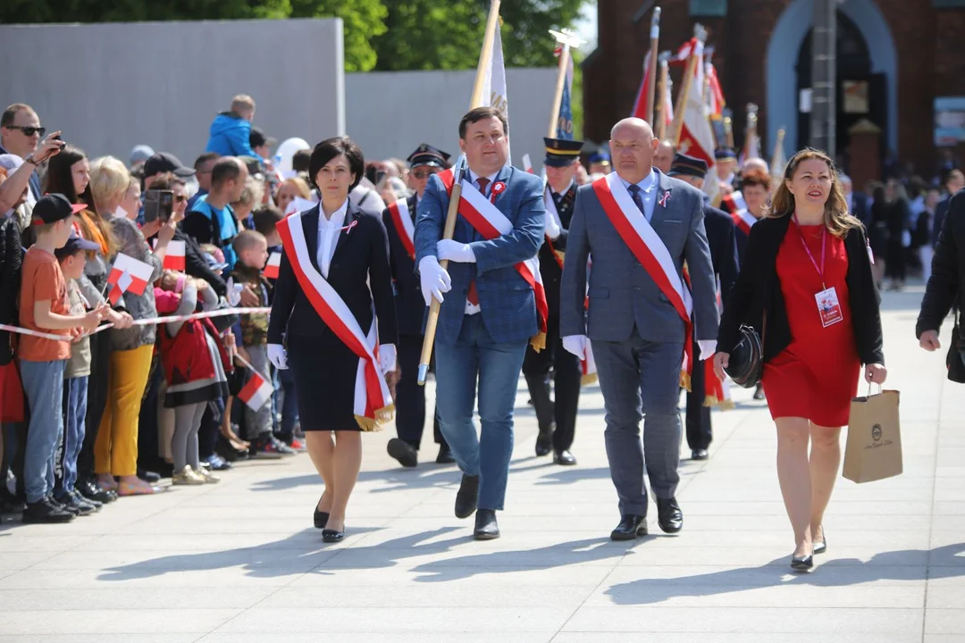 Dziś na placu Wolności w Kutnie miały miejsce uroczyste obchody 231. rocznicy uchwalenia Konstytucji 3 Maja