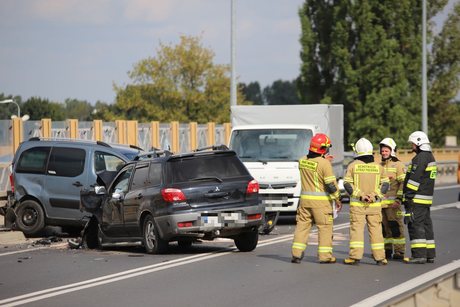 Wstępne badanie wykazało, że sprawca wypadku na wiadukcie na Łęczyckiej w Kutnie był nietrzeźwy