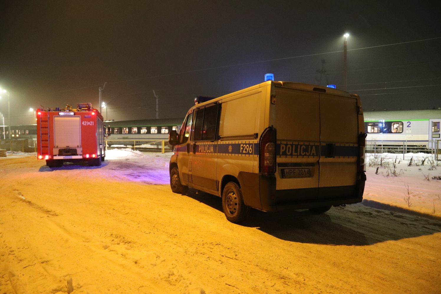 W Kutnie pociąg osobowy potrącił ok. 40-letniego mężczyznę